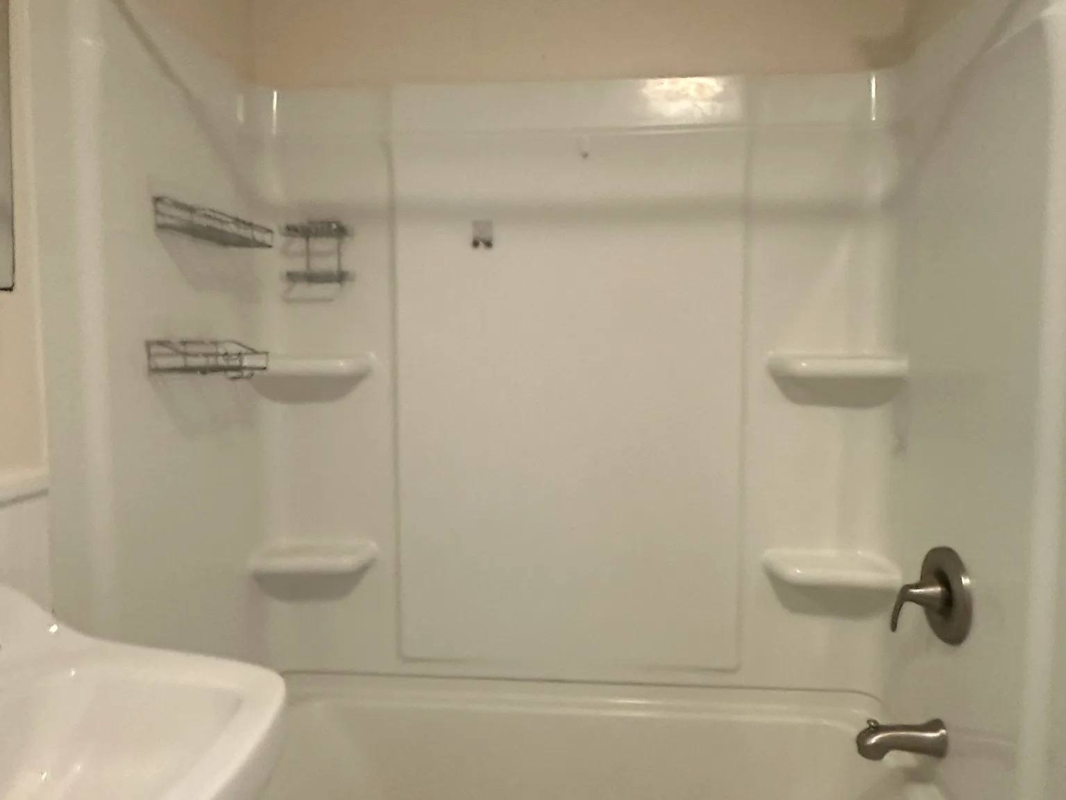 4 bed, 1.5 bath, $5,200 — Photo 4