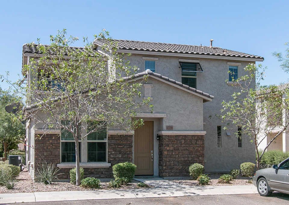 1st image of 17719 W Banff Ln