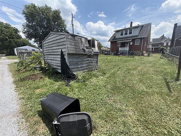 5th image of 200 Cedar Ave
