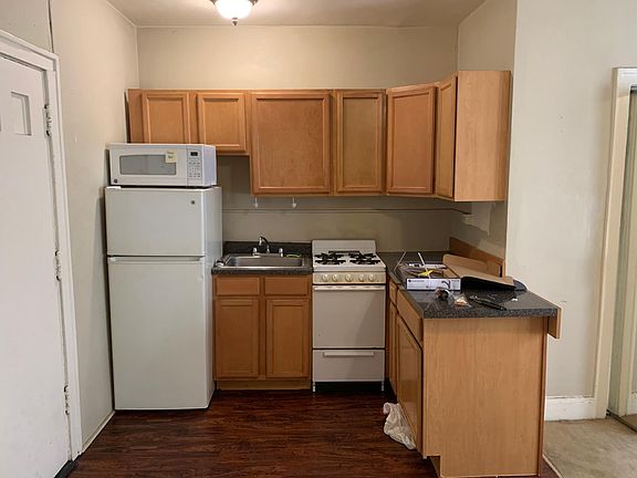2nd image of 537 W Deming Pl APT 320