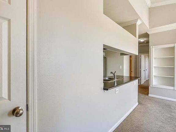 4th image of 19605 Galway Bay Cir APT 402