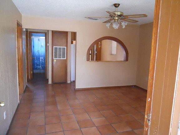 2nd image of 817 S 4th Ave APT 4