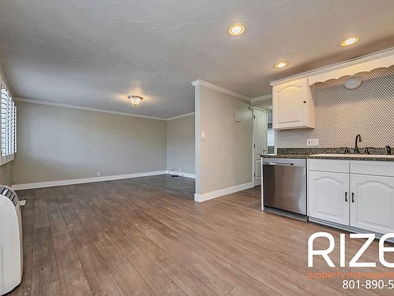 5th image of 122 N N St #5