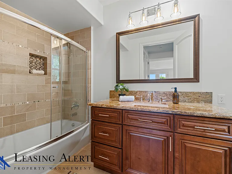 5012 Gerald Ave — Photo 51