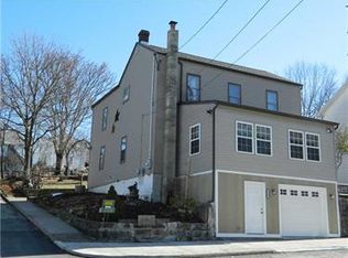 317 S Ligonier St, Derry, PA 15627