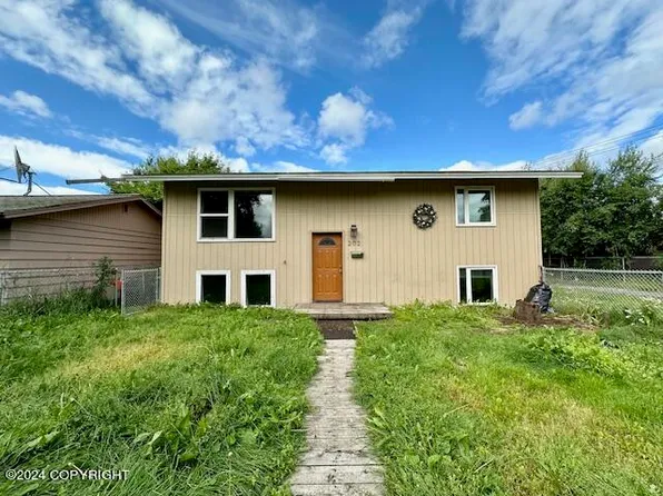 202 Hoyt St, Anchorage, AK 99508