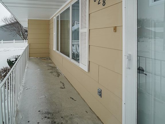 2nd image of 828 Driftwood Ct