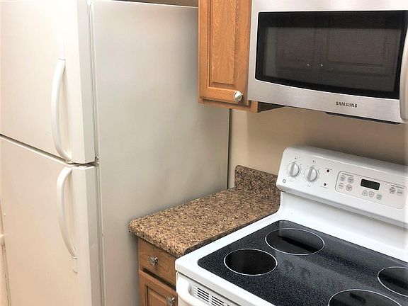 4th image of 3220 6th St S APT 204