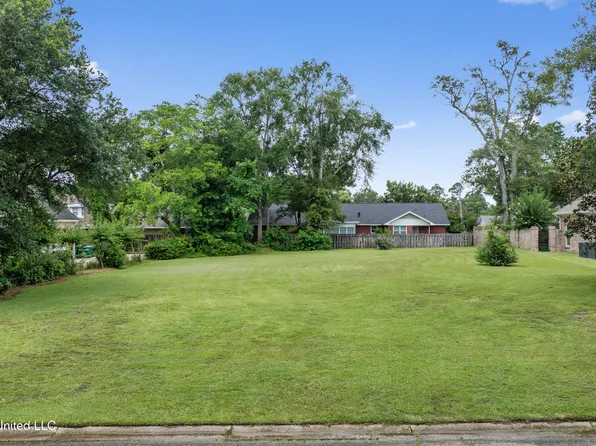 Lawrence Pl, Gulfport, MS 39507