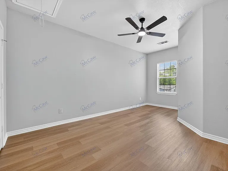 912 Drexel St #B — Photo 11