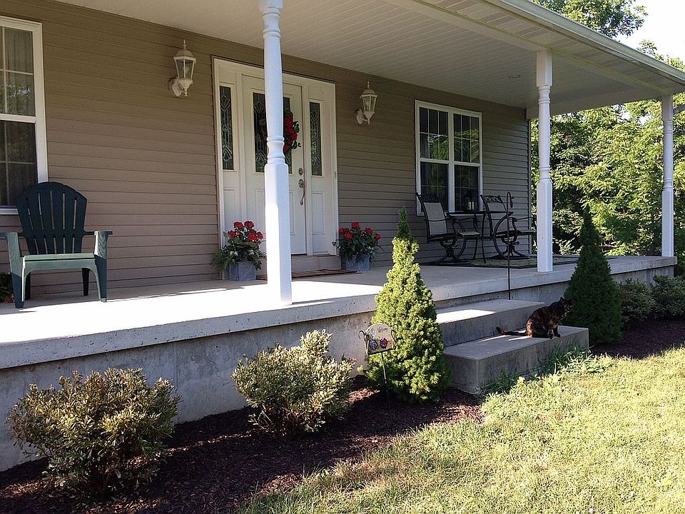 2nd image of 8081 Carpet Rd