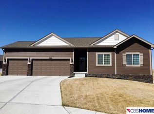 17202 Fowler Cir, Omaha, NE 68116