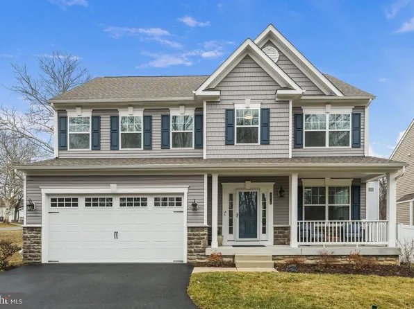 6416 Meadows Ln, Columbia, MD 21045