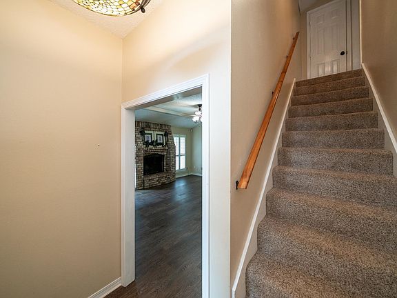 5th image of 1130 Kensington Ct
