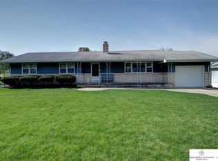8505 Pinkney St, Omaha, NE 68134
