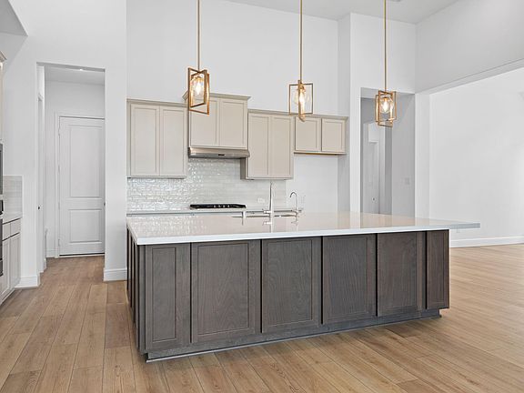 5th image of 4816 Blue Pearl Ln