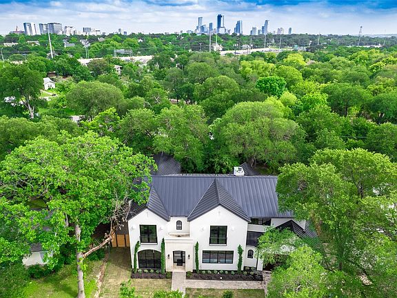 2nd image of 5 Scott Cres