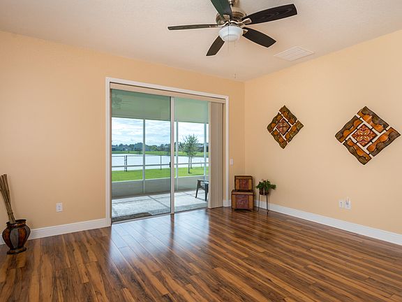 4th image of 1475 SE Dittmer Cir