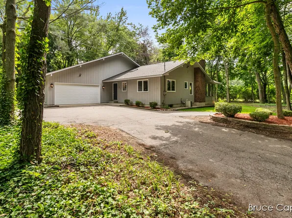 5890 E H Ave, Kalamazoo, MI 49048