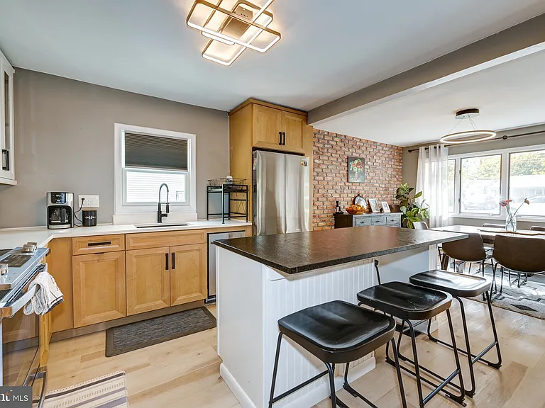 325 Juniper Dr — Photo 20