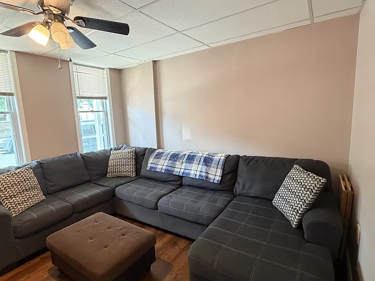 252 E Louther St — Photo 8