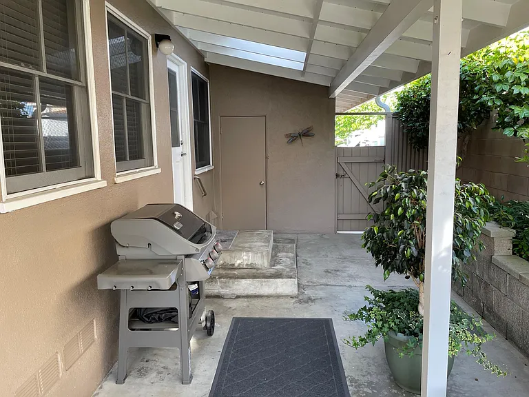 Covered patio off kitchen