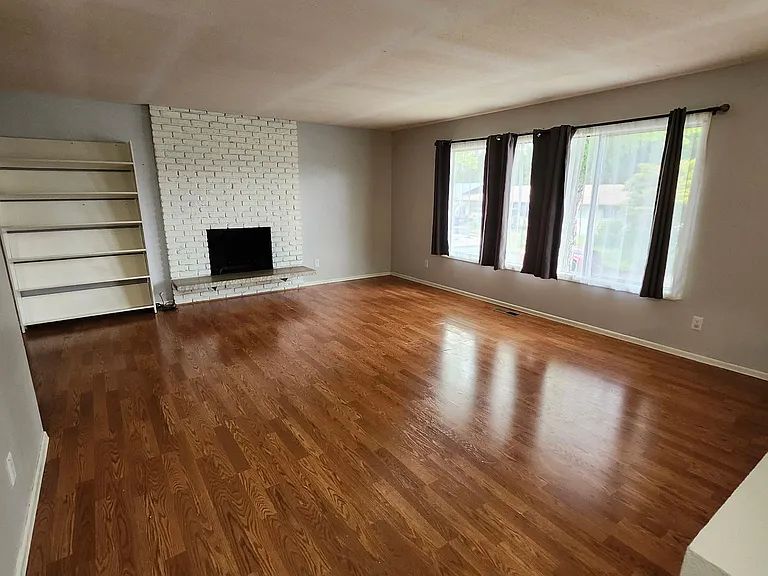13110 SW Ash Dr — Photo 6