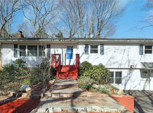 7 McNeil Ave, Centereach, NY 11720