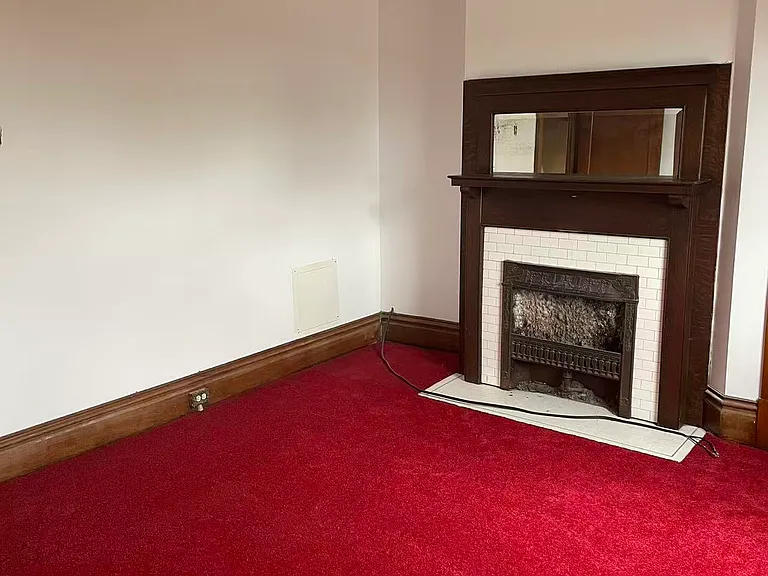 31 Claus Ave — Photo 14