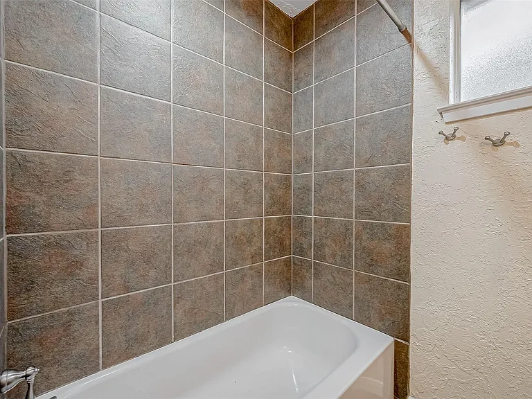 10322 Clarktower Ln — Photo 25