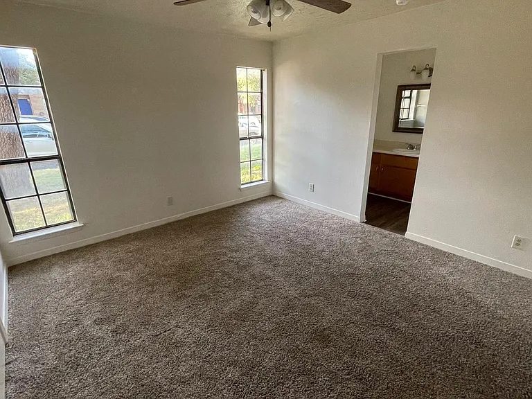1723 Utah Ave — Photo 7