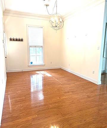 5th image of 9 Rhonda Ct