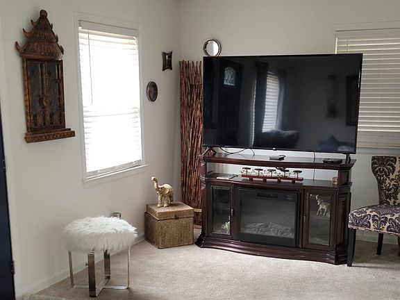 3rd image of 5086 Childs Dr