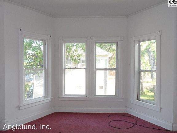 4th image of 238 S 10th St