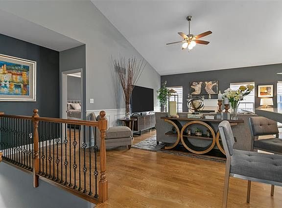 5th image of 605 Paddington Hill Dr