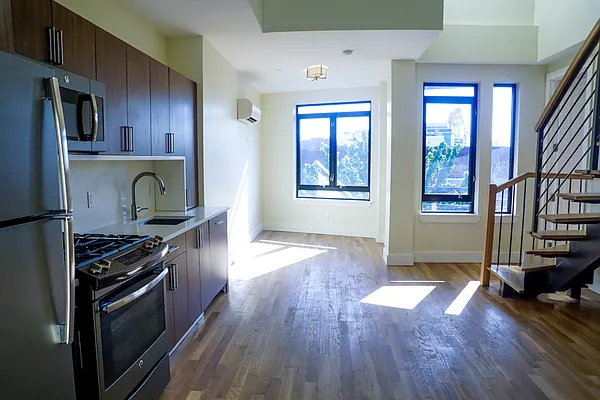 Rented by City View Living | media 21