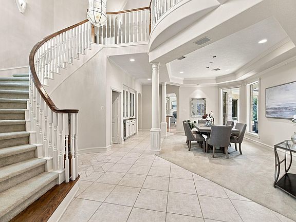 5th image of 19003 Windsor Lakes Dr