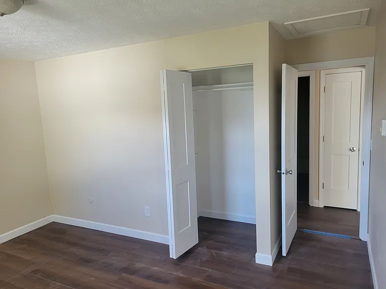 683 W 2nd St #1 — Photo 9