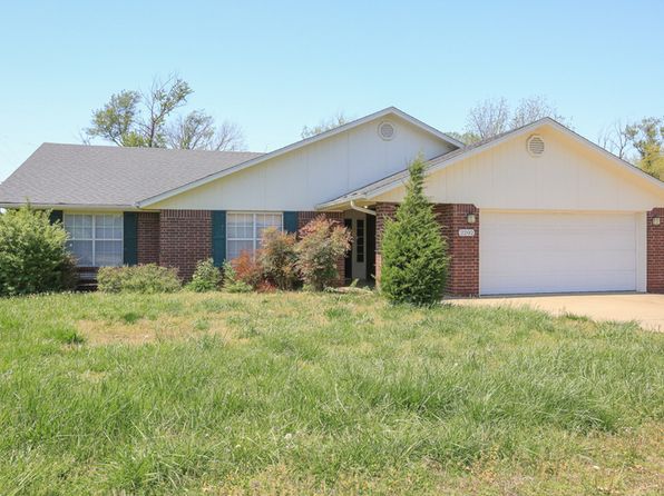 2202 S K St, Rogers, AR 72758