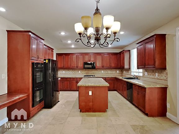 3rd image of 599 Wealdston Ct