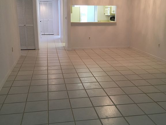 2nd image of 3211 Landmark Dr APT 5503