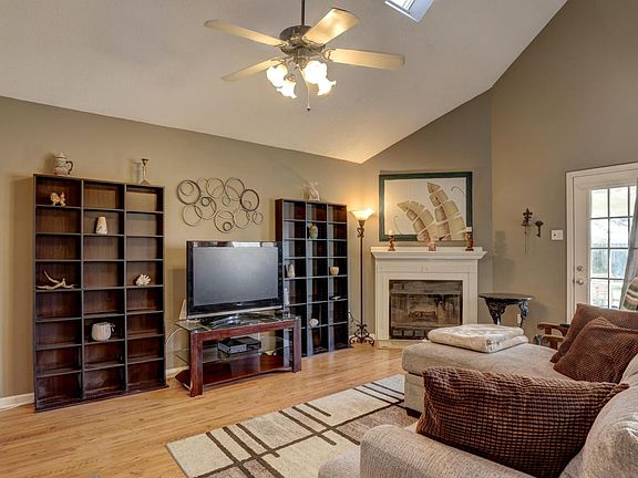 5th image of 125 Earline Dr