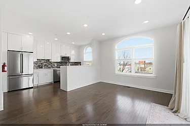 974 Summit Avenue #406 image 1 of 39