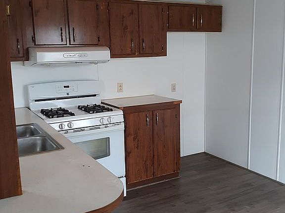 3rd image of 110 Norton Dr