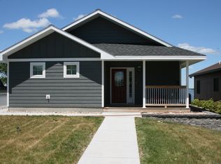 630 S Lake Dr, Watertown, SD 57201