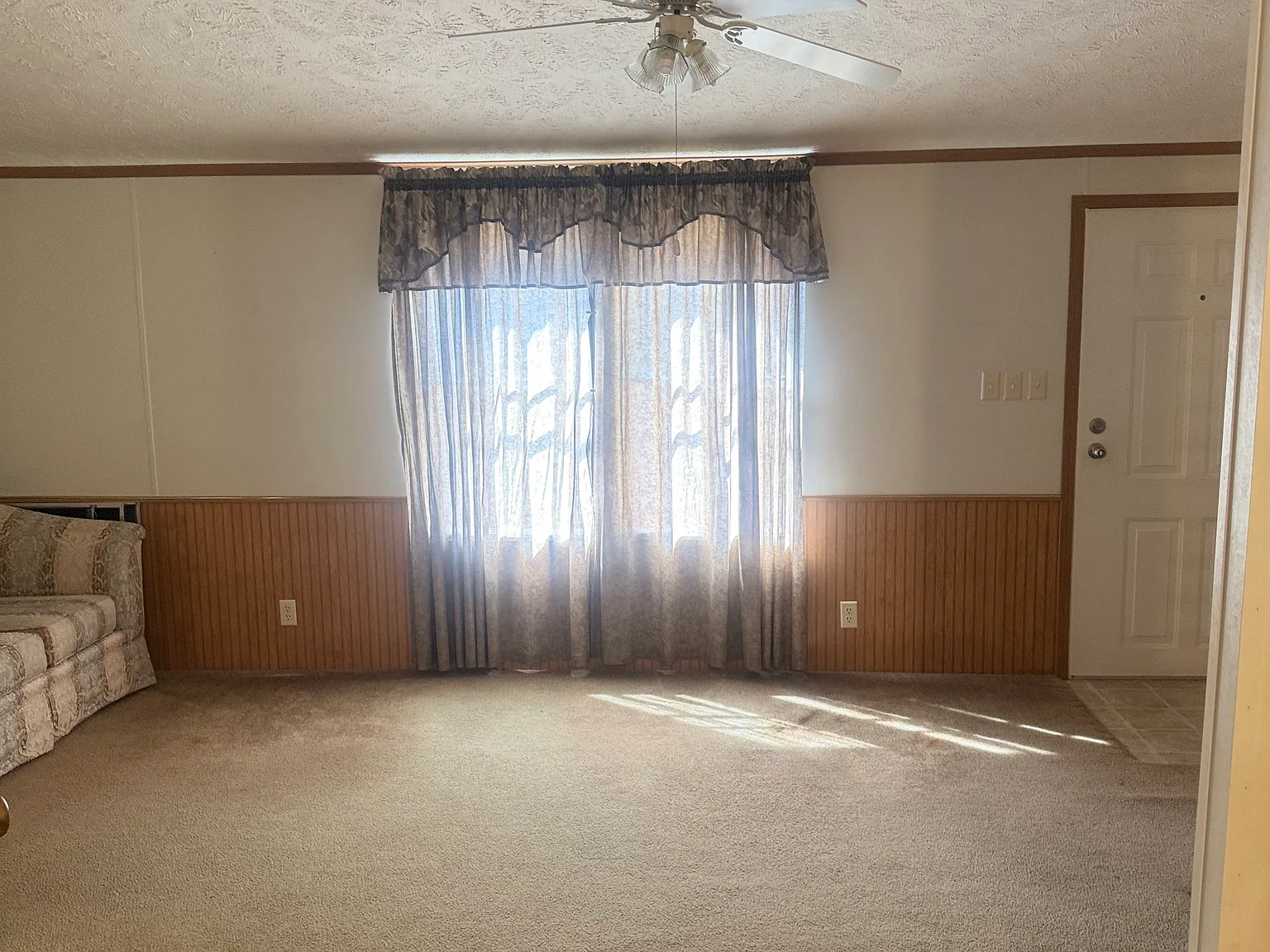 3 bed, 1056 sqft, $1,300 — Photo 4