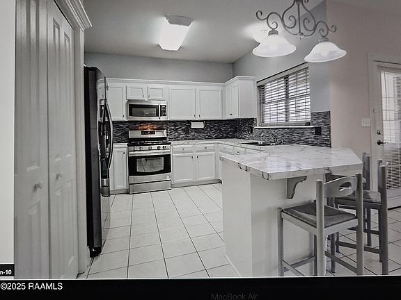 3rd image of 2511 Coco Palm Dr