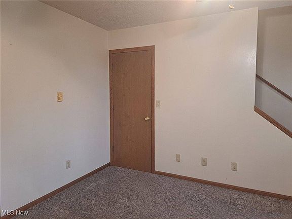 4th image of 6 Sunrise Dr APT D