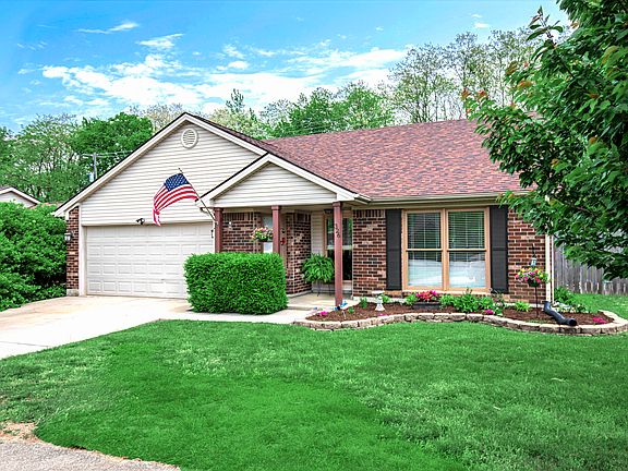 2nd image of 326 Dogwood Ct