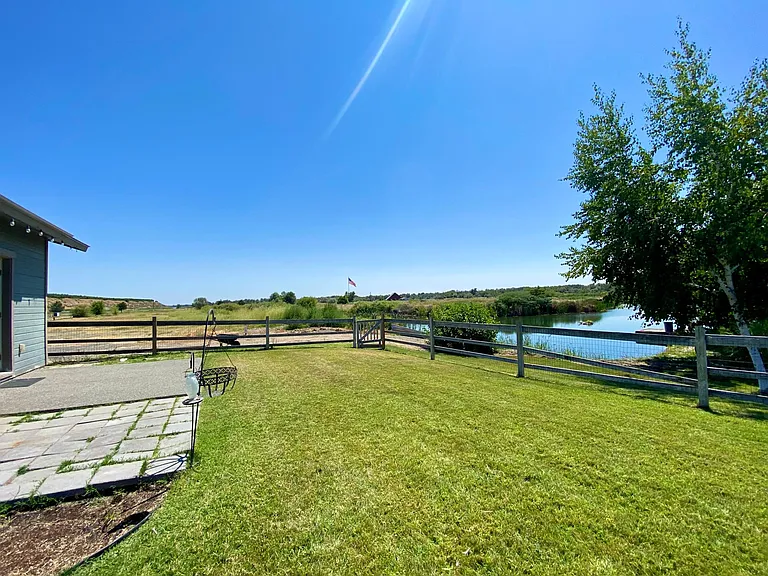 9002 Vialago Pkwy — Photo 12